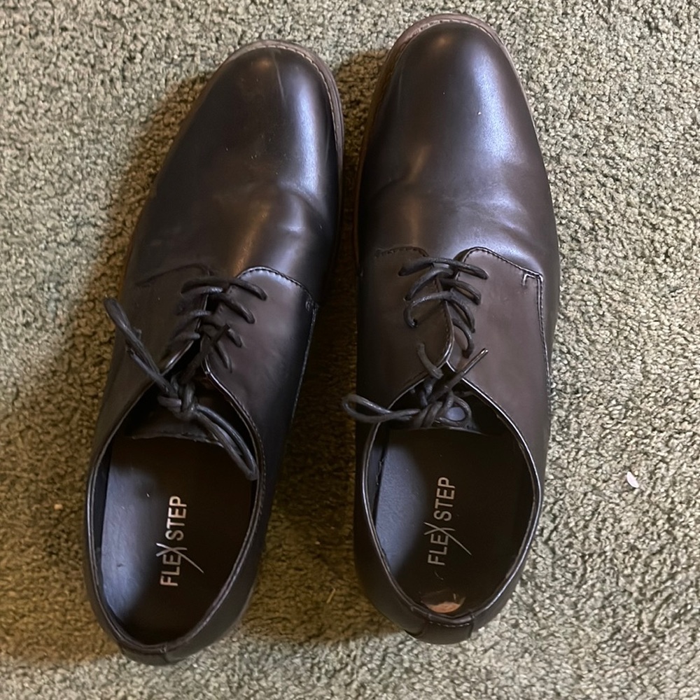 Size 12 Black and Brown Steven Flexstep Dress Shoes